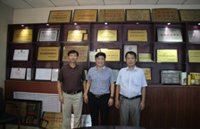 企鵝的產(chǎn)品性能穩(wěn)定，發(fā)貨非常及時(shí)