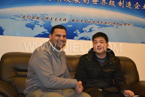 埃及客戶(hù)米豆簽訂生產(chǎn)線合同(圖1)